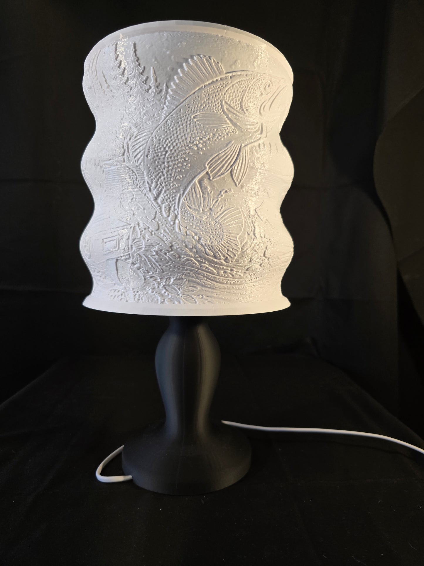 Wavy Rustic Fishing Cabin Illuminated Table Lamp with base
