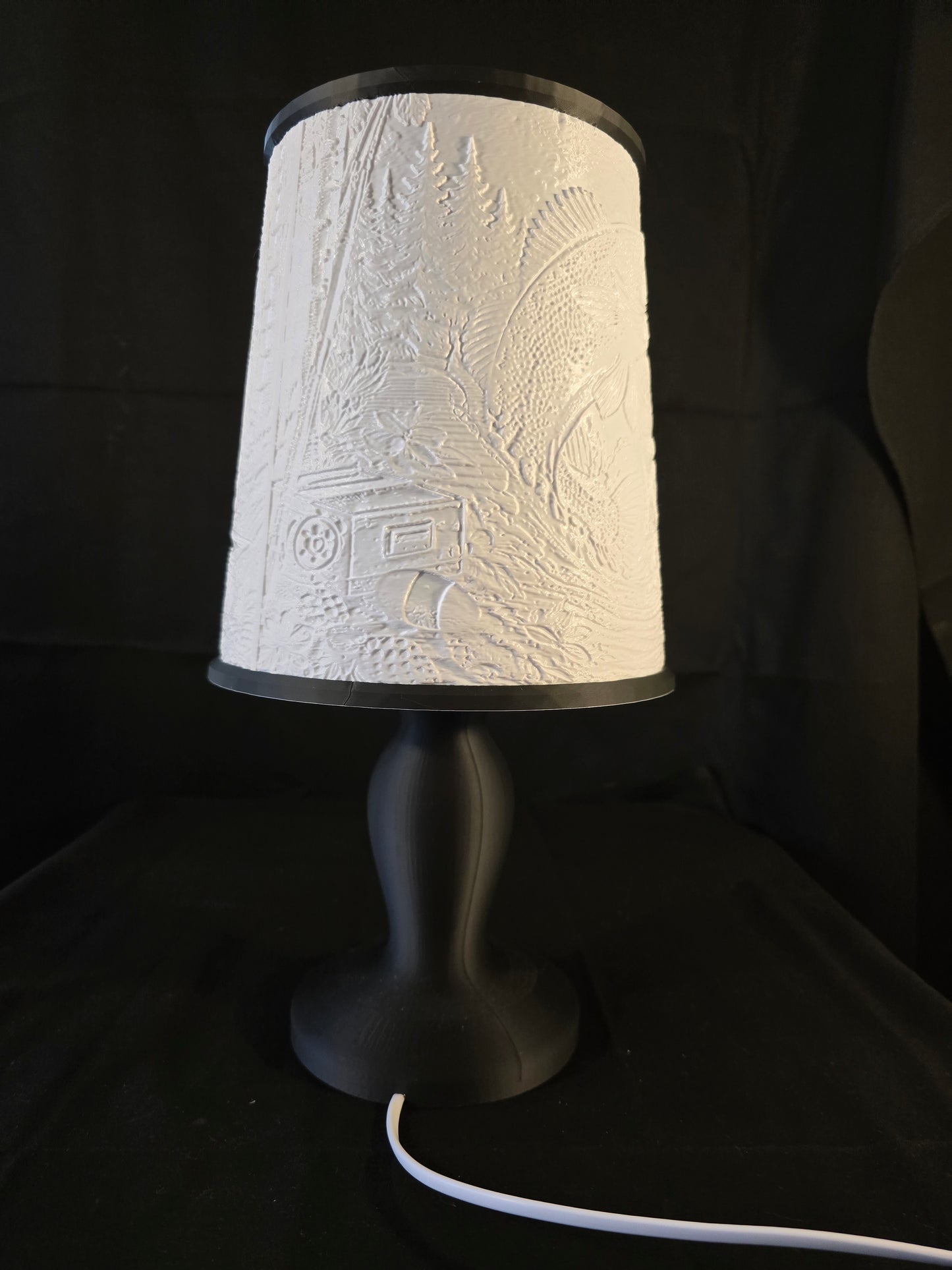 Rustic Fishing Cabin Illuminated Table Lamp with base